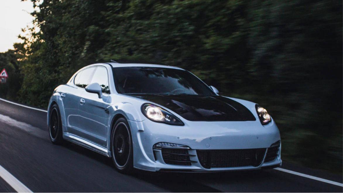 How is Jaguar Windshield Replacement and Repair Unique image