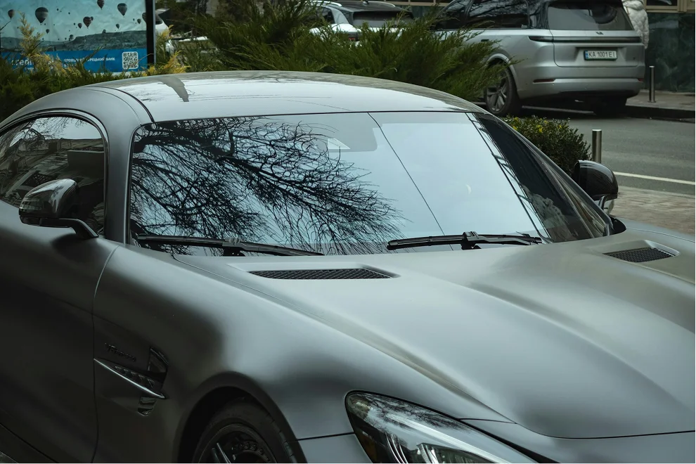 TOP-RATED McLAREN image